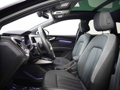 Used 2024 Audi Q4 e-tron Premium Plus image 6