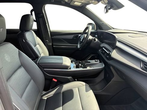 Certified 2025 Buick Enclave Sport Touring AWD/4WD image 13