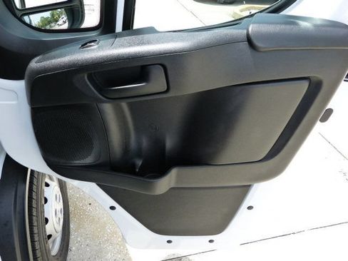 Used 2025 RAM ProMaster 2500 w/ U-Haul Equipment Group FWD image 22