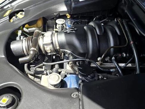 Used 2010 Maserati GranTurismo Coupe image 29