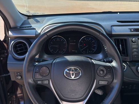 Used 2018 Toyota RAV4 Limited image 21
