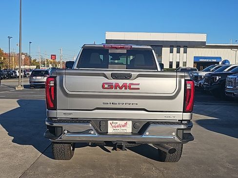Used 2024 GMC Sierra 2500 SLT w/ SLT Premium Package image 5