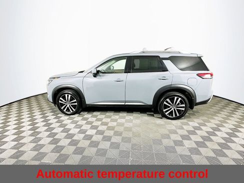 Used 2024 Nissan Pathfinder Platinum w/ Cargo Package image 7