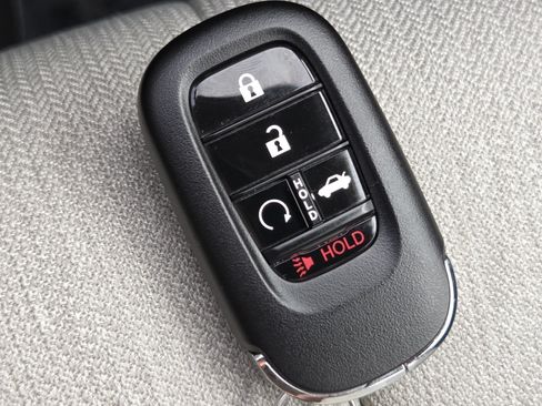 Certified 2025 Honda Accord SE image 35