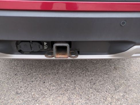 Used 2020 Ford Explorer XLT w/ Equipment Group 202A image 9