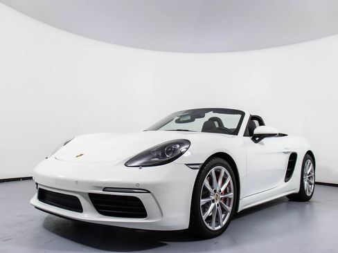 Used 2024 Porsche 718 Boxster S RWD image 30
