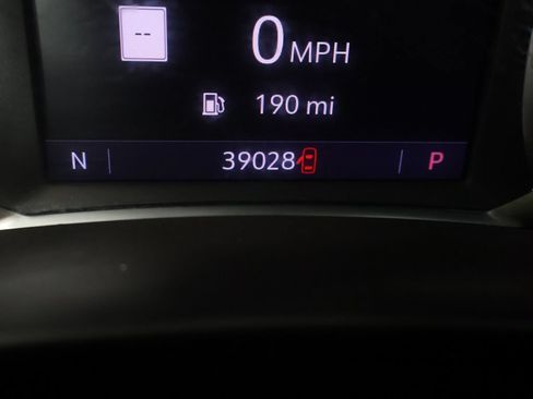 Used 2023 GMC Terrain SLT w/ Infotainment Package II AWD/4WD image 38
