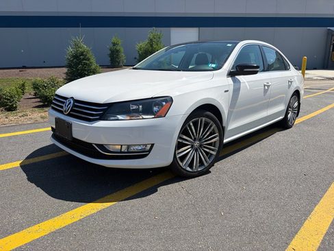 Used 2015 Volkswagen Passat 1.8T Sport FWD image 36