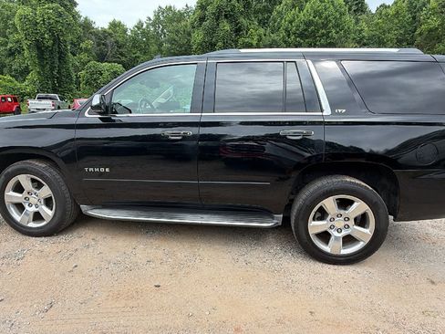 Used 2015 Chevrolet Tahoe LTZ RWD image 11