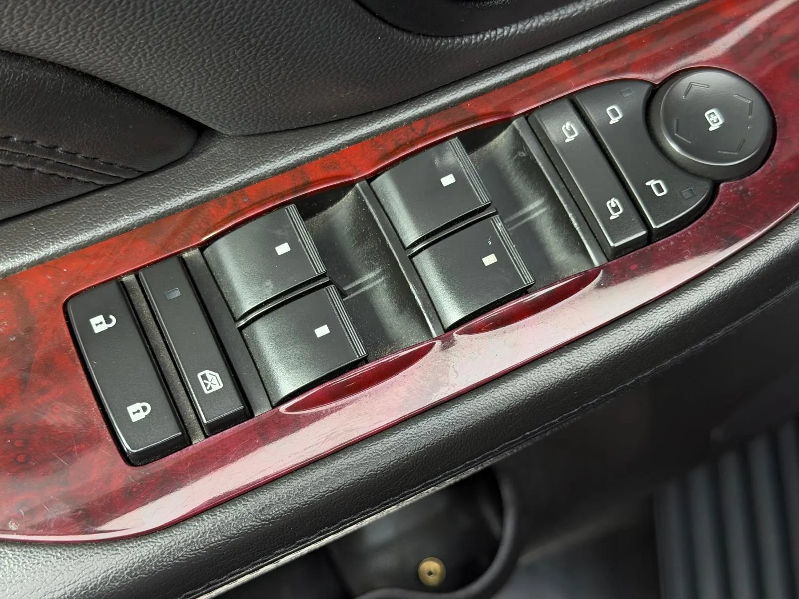 Used 2008 Cadillac Escalade EXT AWD/4WD image 24
