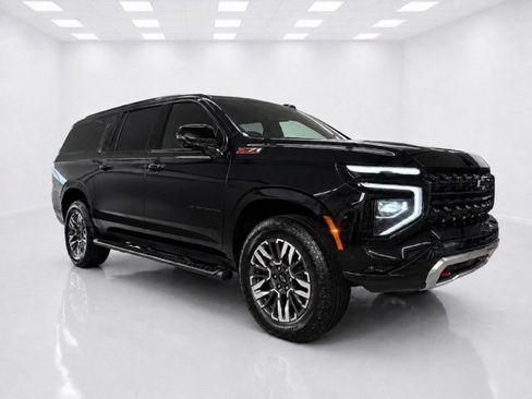 Used 2026 Chevrolet Suburban Z71 w/ Comfort Package AWD/4WD image 5