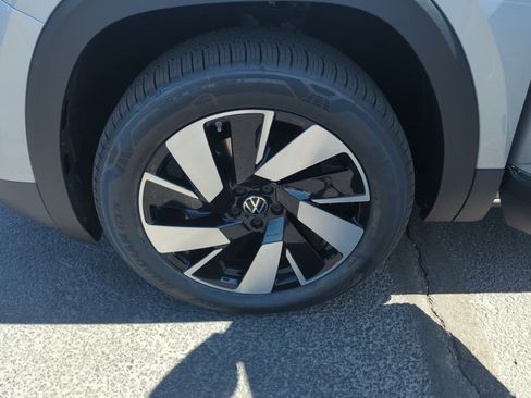 New 2026 Volkswagen Atlas Cross Sport SEL AWD/4WD image 25