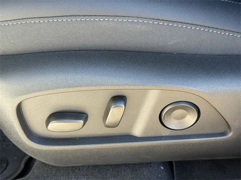 New 2026 Chevrolet Equinox LT w/ Convenience Package II image 22