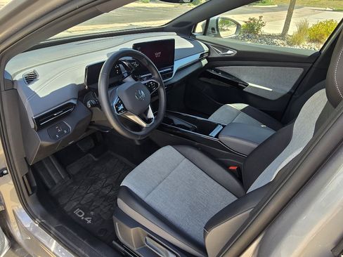 Used 2024 Volkswagen ID.4 2WD image 25