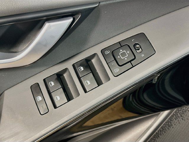 Used 2023 Kia Niro EX w/ EX Cold Weather Package FWD image 17