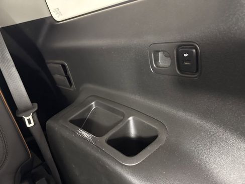 Used 2022 GMC Acadia AT4 w/ GMC Pro Grade Package image 34