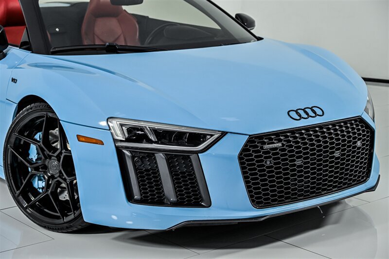 Used 2017 Audi R8 V10 AWD/4WD image 2