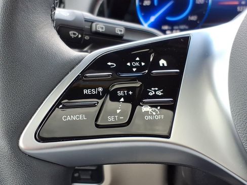Certified 2025 Mercedes-Benz EQB 350 4MATIC SUV image 25