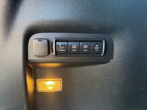 Used 2017 Ford Explorer Sport w/ Equipment Group 401A AWD/4WD image 19
