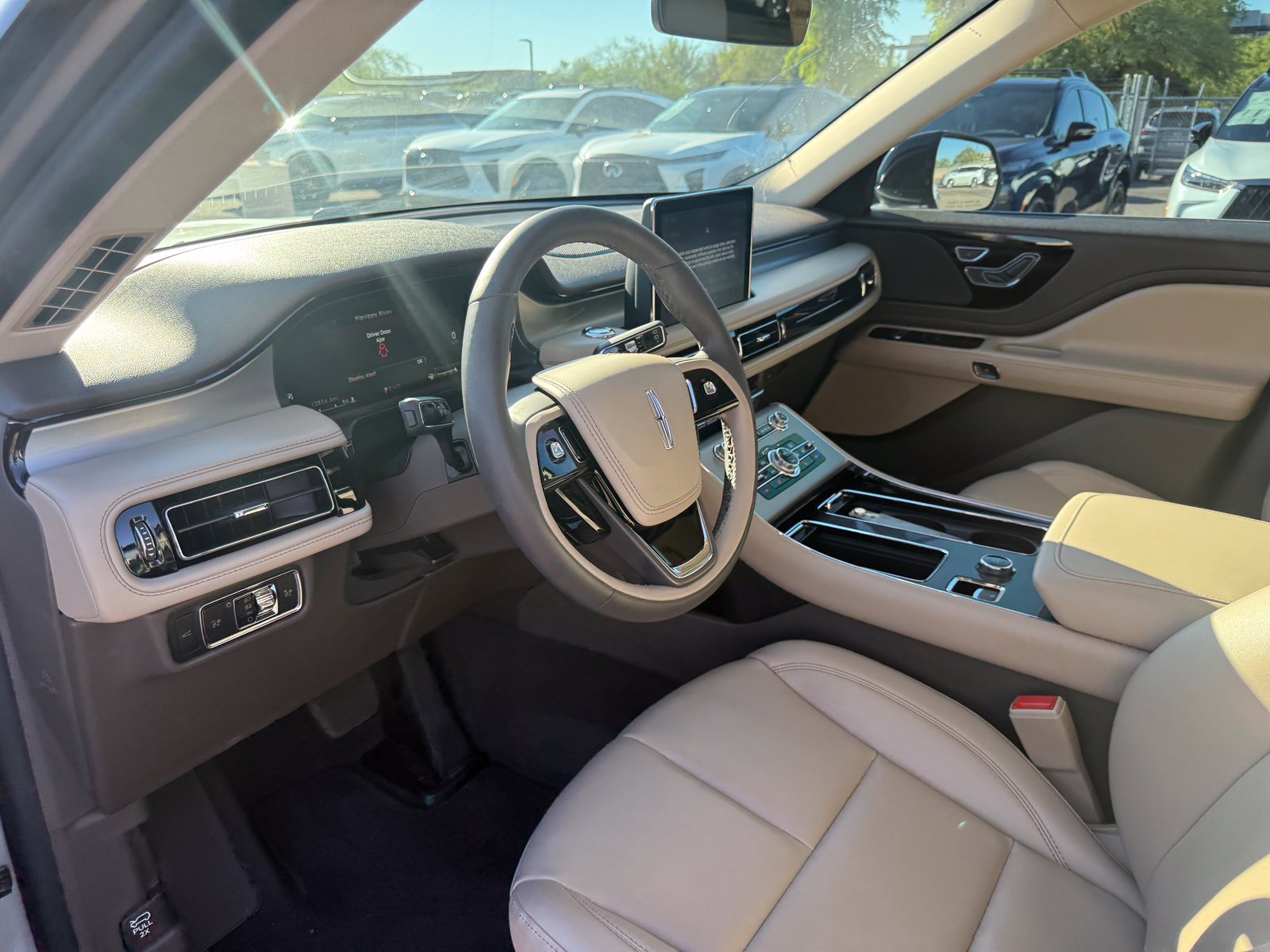 Used 2024 Lincoln Aviator 2WD image 15