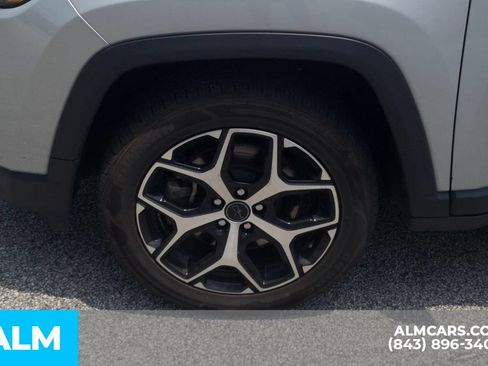 Used 2025 Jeep Compass Limited AWD/4WD image 12