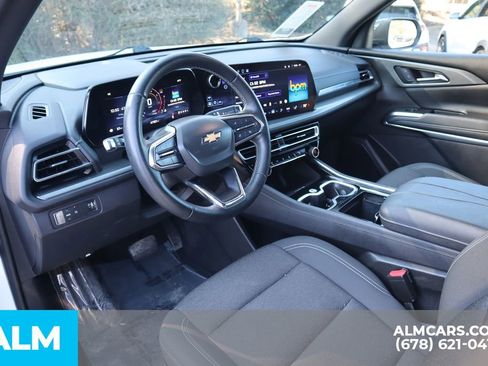 Used 2024 Chevrolet Traverse LT FWD image 10