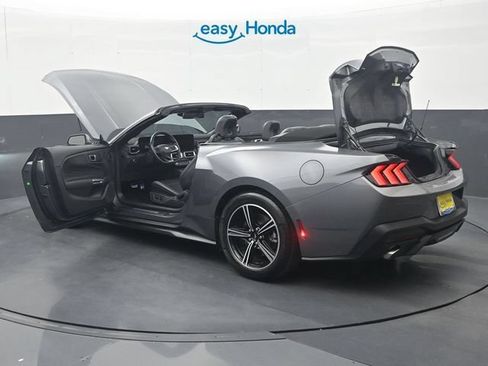 Used 2025 Ford Mustang Premium RWD image 37