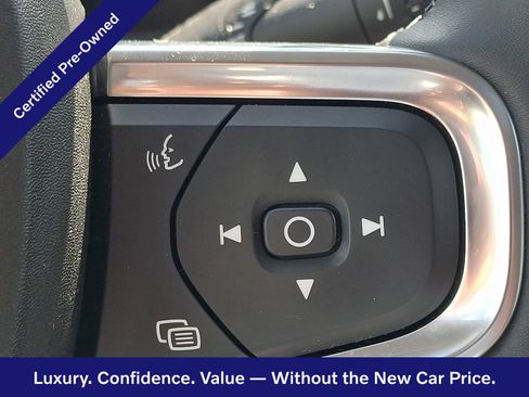 Certified 2024 Volvo XC40 B5 Plus w/ Climate Package AWD/4WD image 23