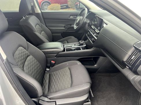 Certified 2022 Nissan Pathfinder SV image 19