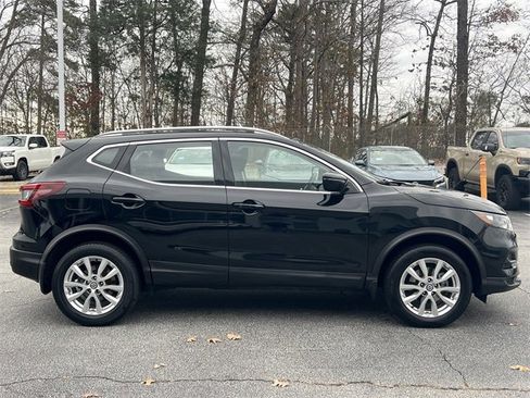 Used 2020 Nissan Rogue Sport SV image 27