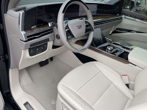 New 2026 Cadillac Escalade Platinum Sport w/ LPO, ONYX Package image 20