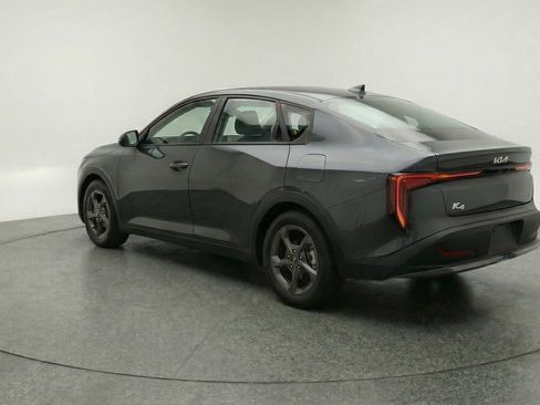Used 2025 Kia K4 LXS image 6
