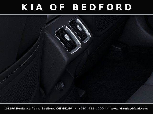 Used 2025 Kia Sorento LX FWD image 29