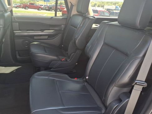 Certified 2024 Ford Expedition XLT RWD image 10