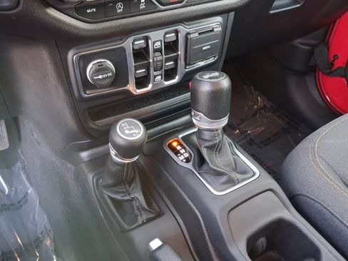 Used 2024 Jeep Wrangler Unlimited Sport AWD/4WD image 22