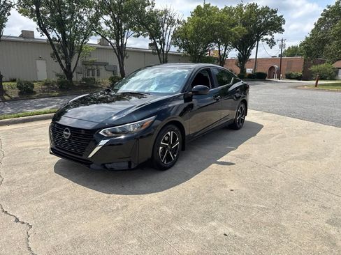 Used 2025 Nissan Sentra SV FWD image 16