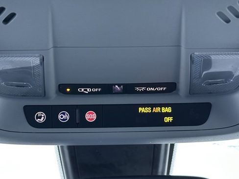 Used 2017 Chevrolet Malibu LT image 34