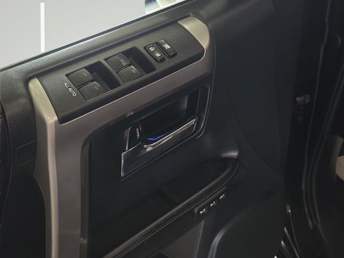 Used 2016 Toyota 4Runner Limited AWD/4WD image 11