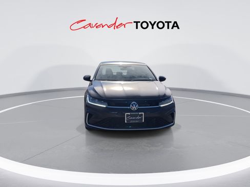 Used 2026 Volkswagen Jetta SE image 3