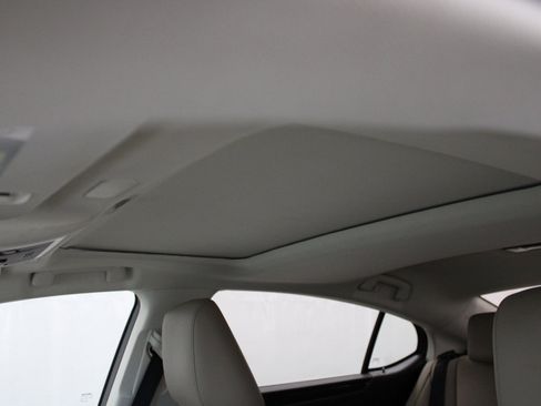 Used 2019 Lexus ES 350 w/ Premium Package image 11