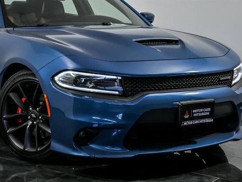 Used 2022 Dodge Charger R/T w/ Plus Group RWD image 2