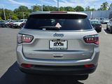 Used 2024 Jeep Compass Latitude image 4