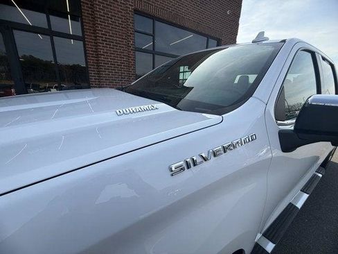 Used 2021 Chevrolet Silverado 1500 LTZ w/ LTZ Premium Package AWD/4WD image 13