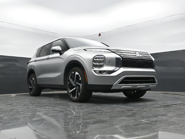 Used 2024 Mitsubishi Outlander SE AWD/4WD image 48