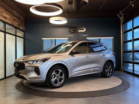 Used 2023 Ford Escape ST-Line image 7