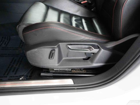 Used 2018 Volkswagen GTI SE w/ SE Leather Package FWD image 12