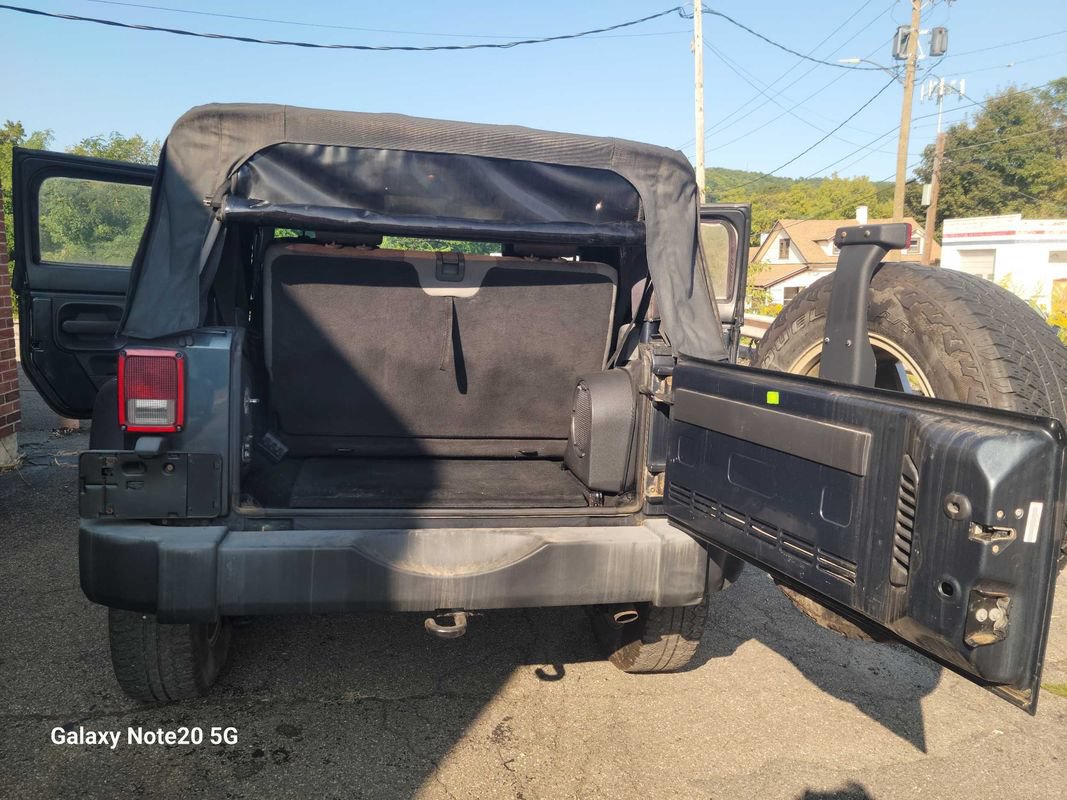 Used 2007 Jeep Wrangler Sahara AWD/4WD image 17