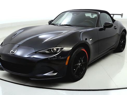 Used 2024 MAZDA MX-5 Miata Sport RWD image 3