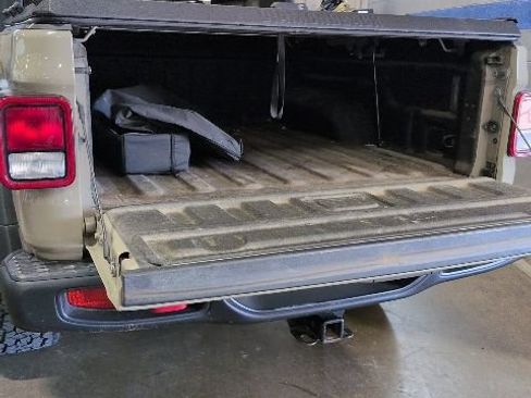 Used 2022 Jeep Gladiator Rubicon image 8