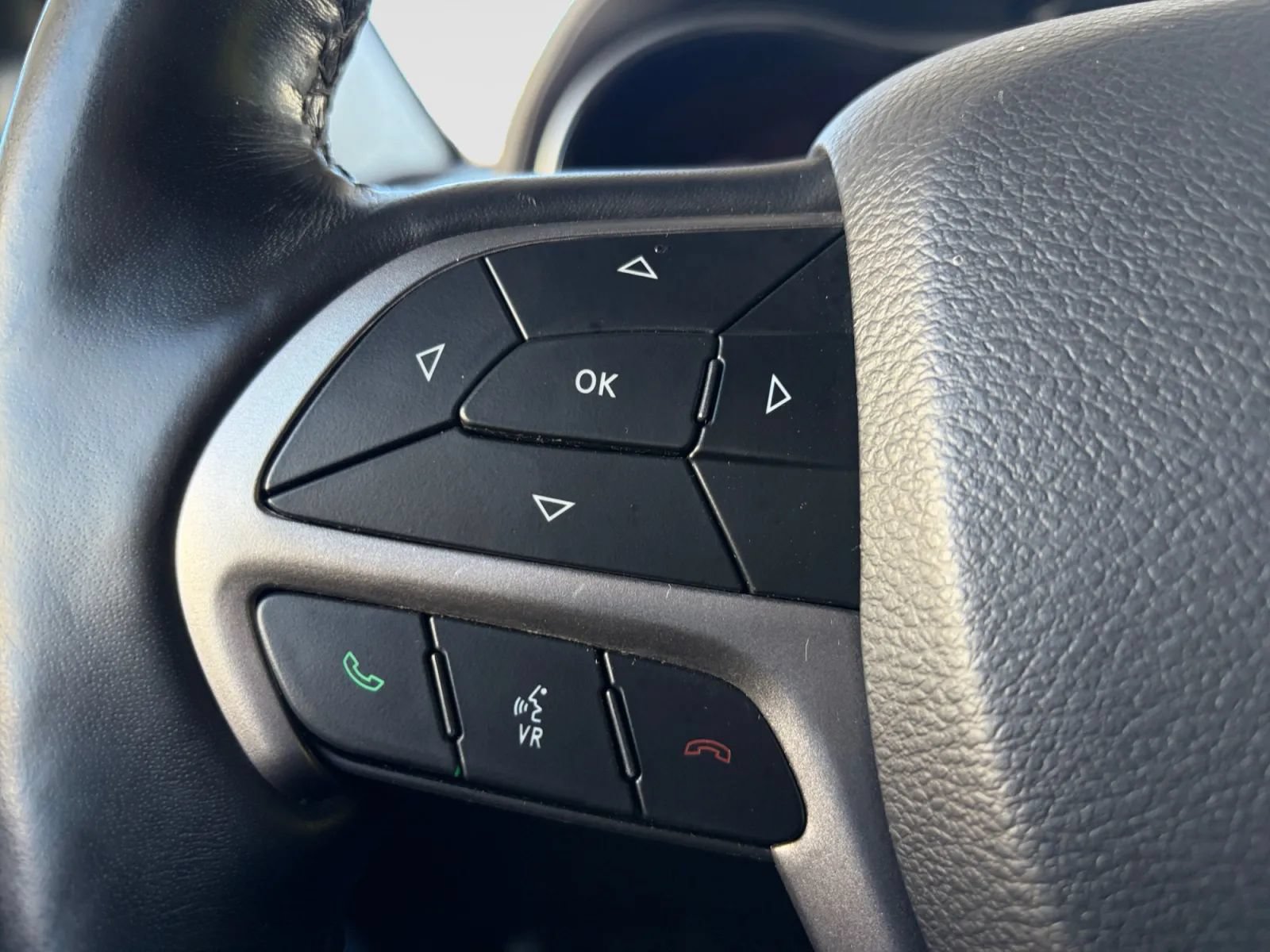 Used 2020 Jeep Grand Cherokee High Altitude AWD/4WD image 30